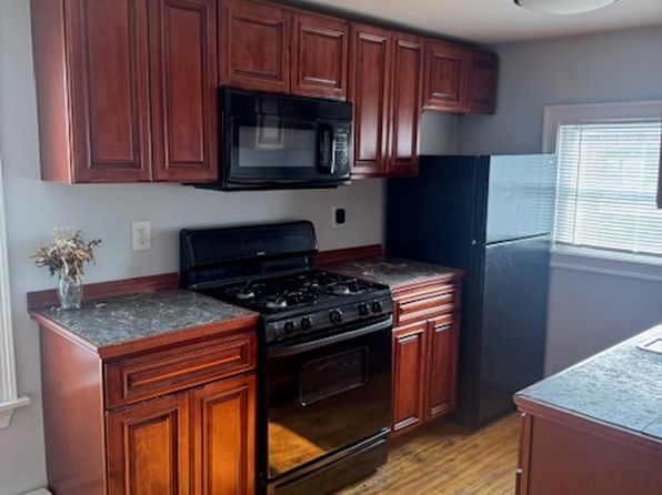 271 Franklin St #3E