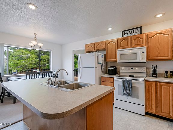 4th image of 1150 N COTTONWOOD SPRING Drive