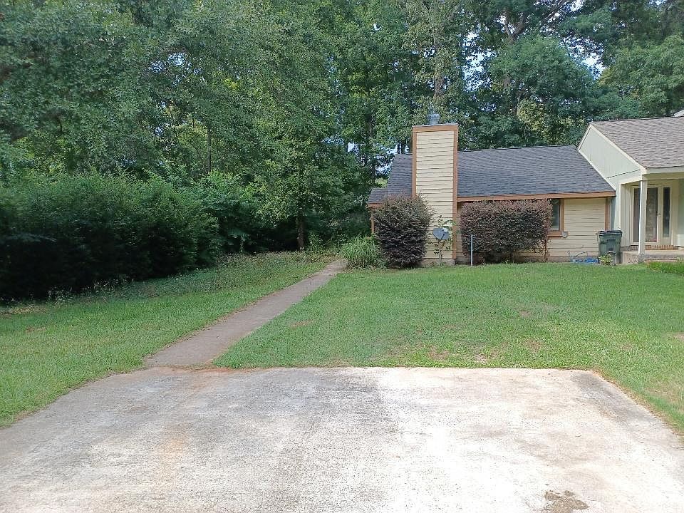 1st image of 209 Somerset Dr