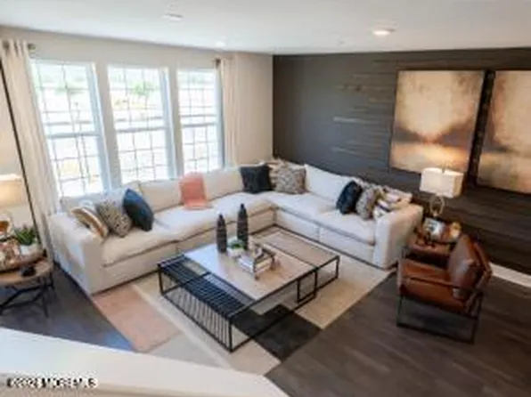 19 Ramble Way, Manalapan, NJ 07726