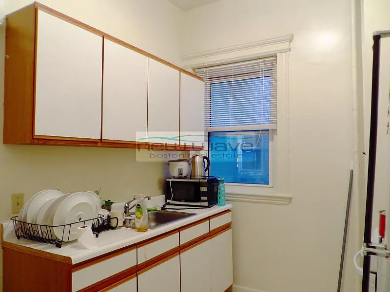 1 bed, 550 sqft, $2,800 — Photo 3