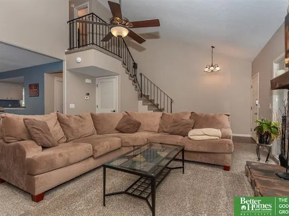 12073 Burdette Cir, Omaha, NE 68164