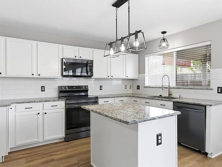 1316 Hunter Ln — Photo 10