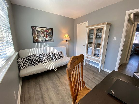 4th image of 10401 Burmaster Ln #C