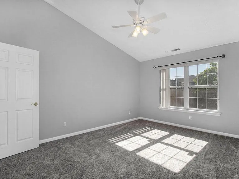 5755 Eden Village Dr — Photo 11