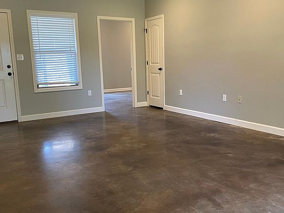 3rd image of 208 Lake Dr