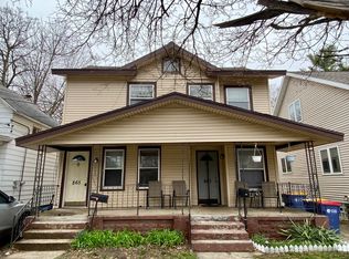 863-865 Crosby St NW, Grand Rapids, MI