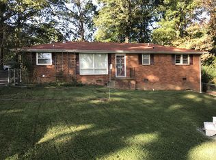 102 City Lake Dr, Dickson, TN 37055