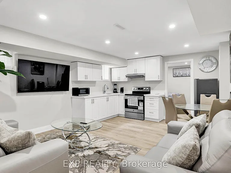 448 Dougall Ave #B — Photo 3