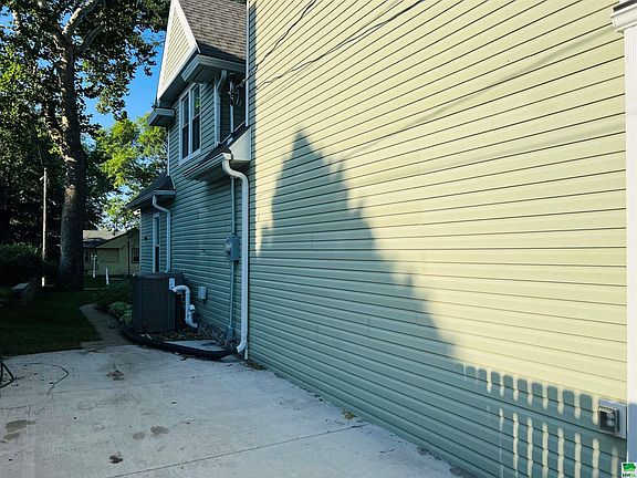 4th image of 3419 7th Ave