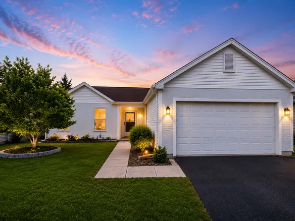 216 Magnolia Dr, North Aurora, IL 60542