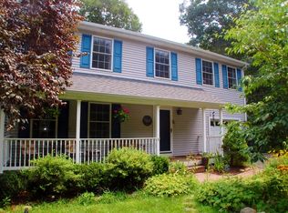 4 Crow Trl, Oak Ridge, NJ 07438
