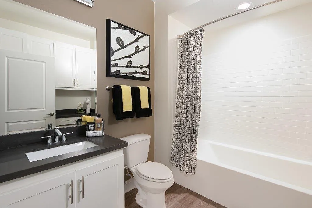 Island View Apartments — Photo 4