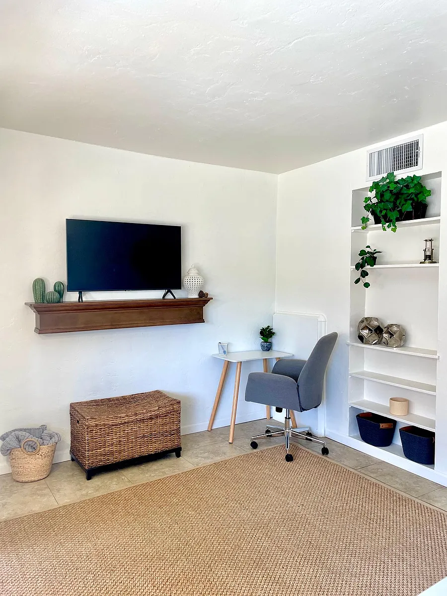 Building Photo - 422 N 18th Ave #2