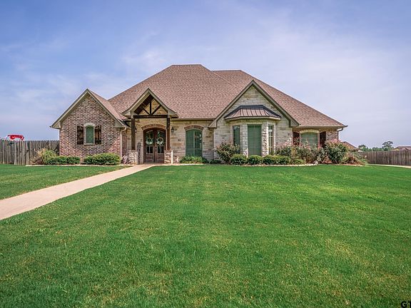 3rd image of 535 Highland Pl