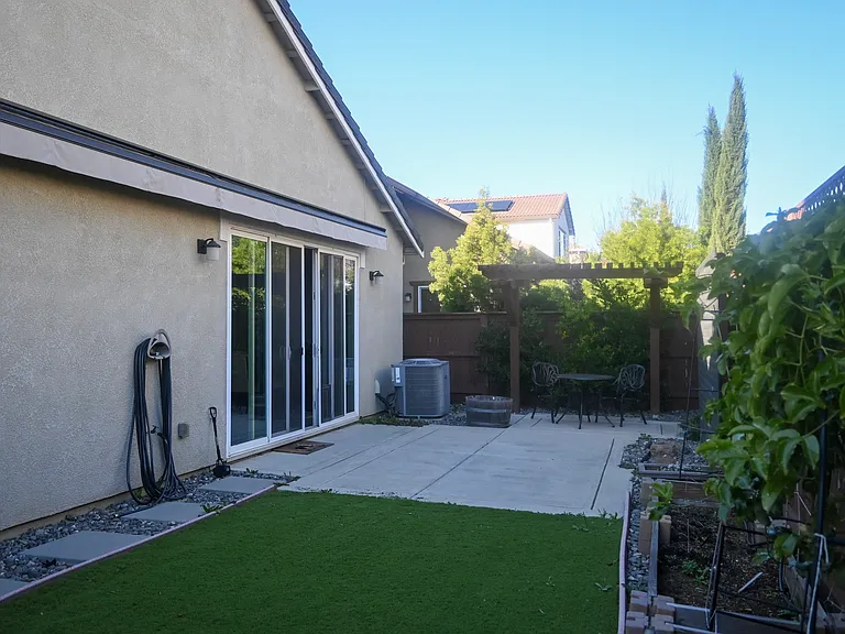 1581 Osborn Dr — Photo 26