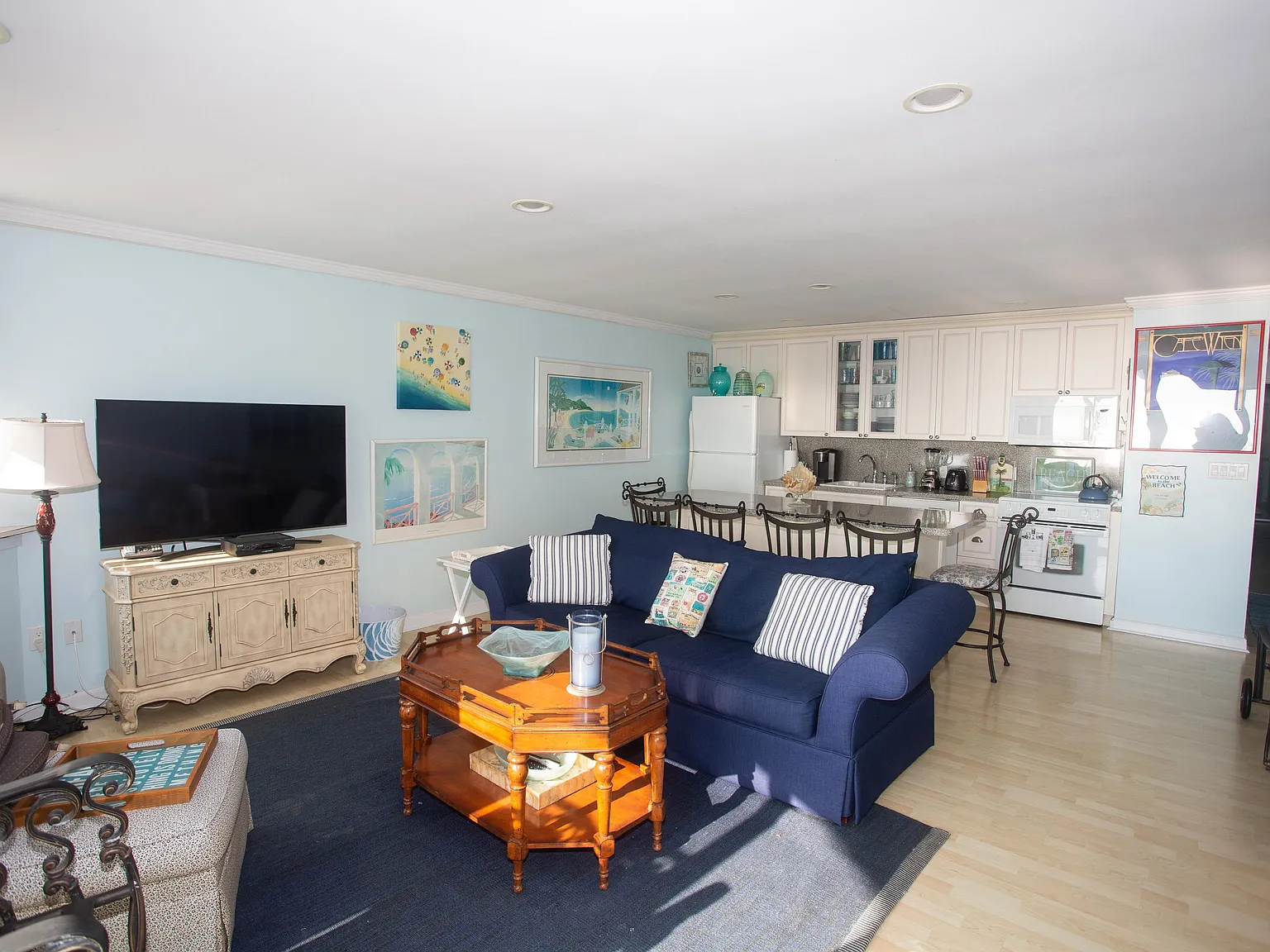2 bed, 2.0 bath, 1002 sqft — Photo 4