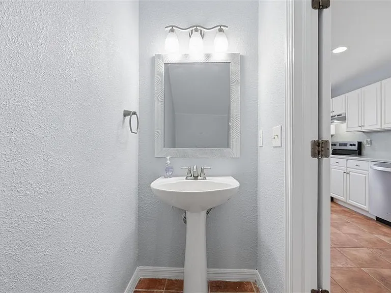 2505 Harn Blvd #1 — Photo 11