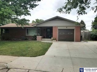 5 Eastridge Ave, York, NE 68467