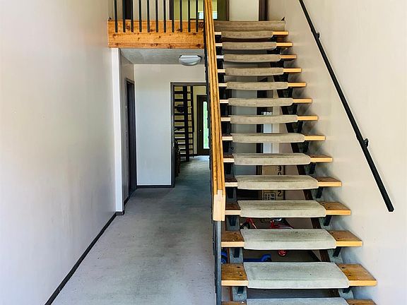 2nd image of 451 Westwood Dr APT 4B