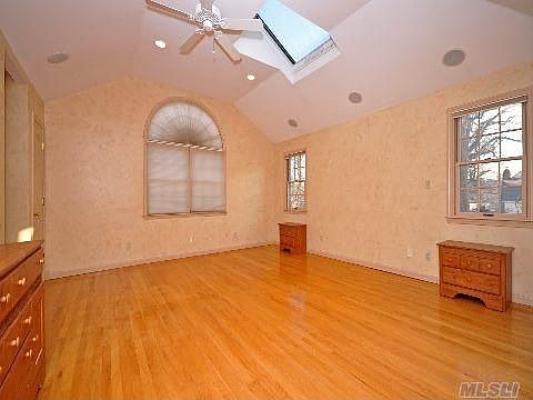 5th image of 24620 Alameda Ave #D