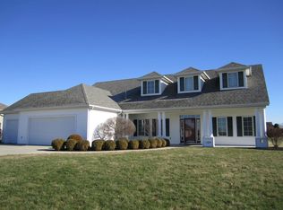 306 Steeplechase Dr, Auburn, IN 46706