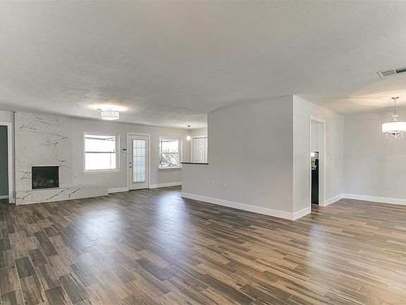 2nd image of 11046 Sagehill Dr