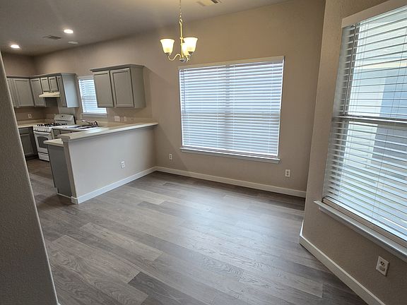 3rd image of 2813 Southampton Way APT B