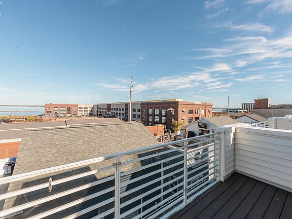 4th image of 415 W Water St