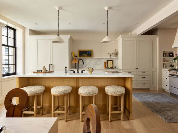 118 West 13th Street image 11 of 29