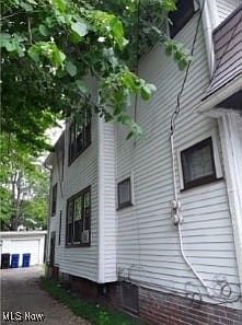 3rd image of 15819 Parkgrove Ave