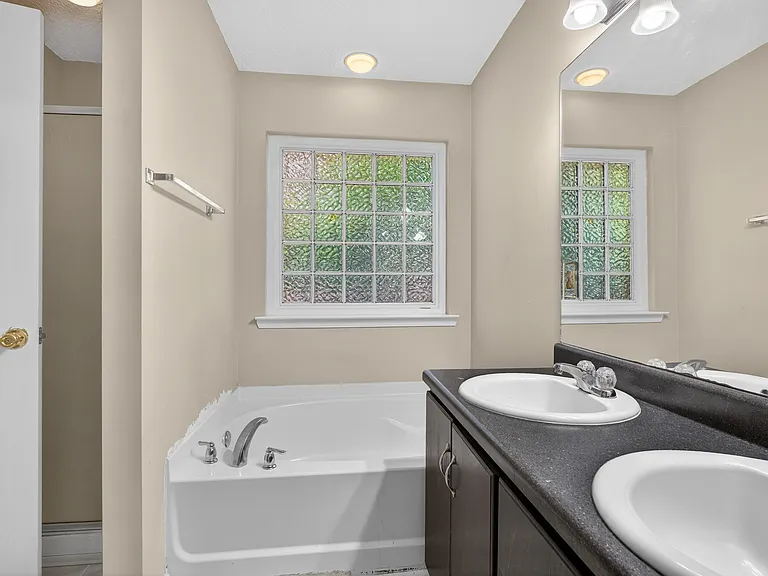 31 Idus Ln — Photo 21