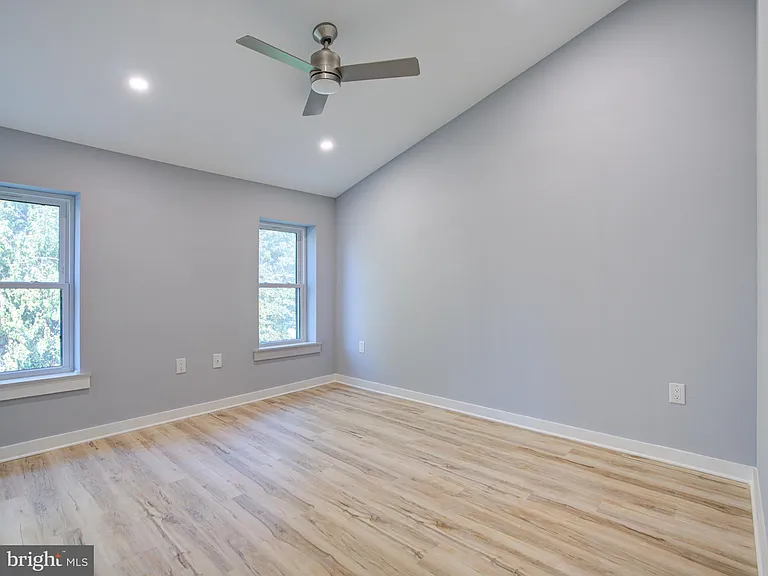 704 Miller St — Photo 17