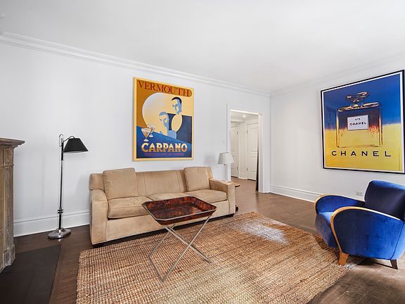 2nd image of 135 W 58th St APT 5B