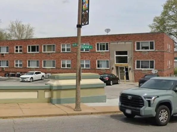 3601 Holly Hills Blvd APT 16, Saint Louis, MO 63116