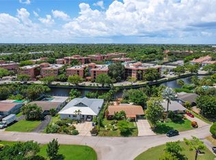 300 NW 20th St, Wilton Manors, FL 33311