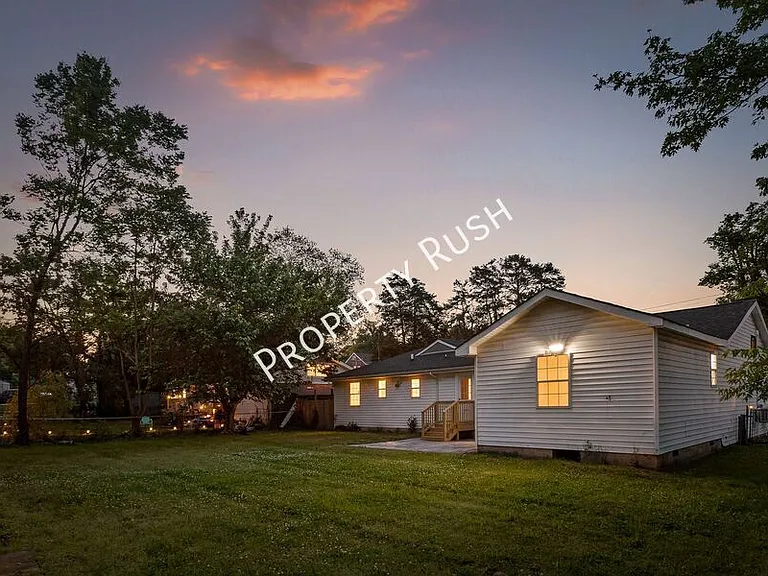 3404 Frawley St — Photo 37