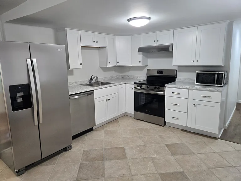 314 King Ave — Photo 3