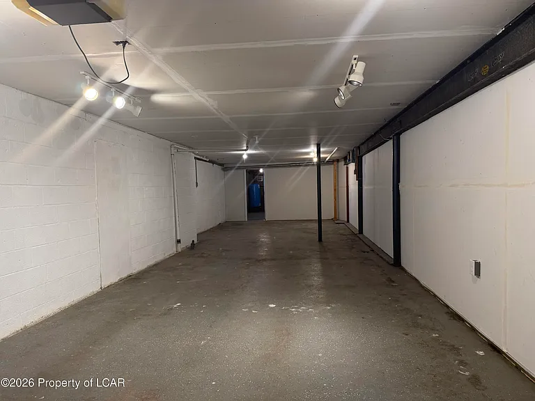 690 Orange Rd — Photo 11
