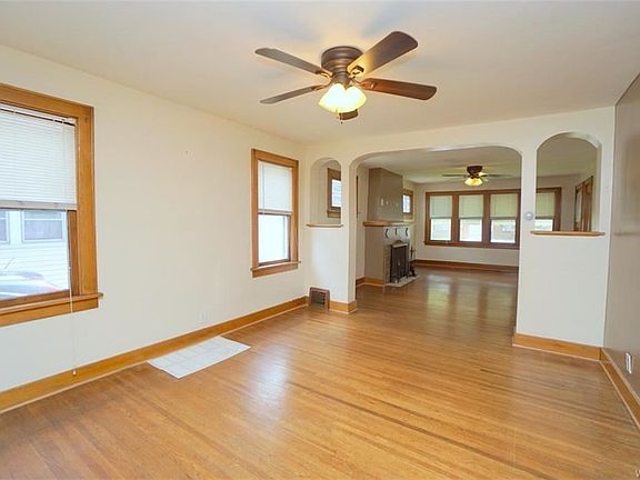 2nd image of 138 Chamberlin Dr