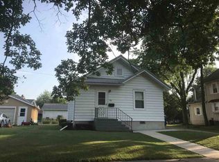 110 McCreedy Dr, Washington, IA 52353