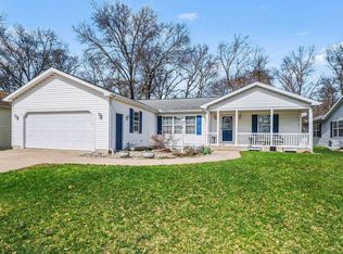 424 Pregel Dr, Mishawaka, IN 46545