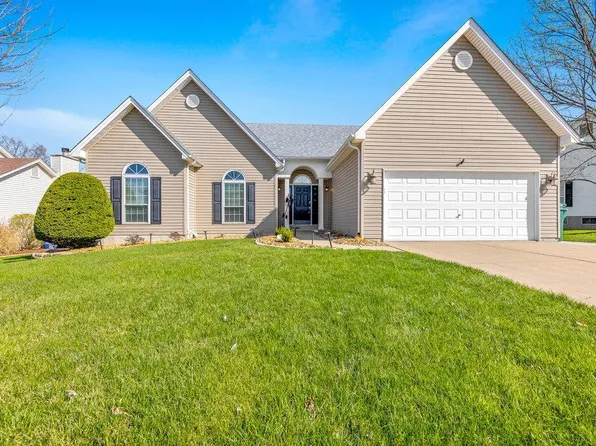 904 Squirrels Nest Ct, Saint Charles, MO 63303