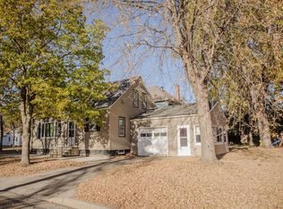 411 W 7th St, Morris, MN 56267