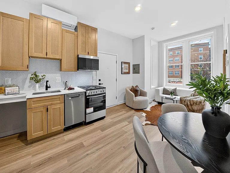 709 Massachusetts Ave NE — Photo 12