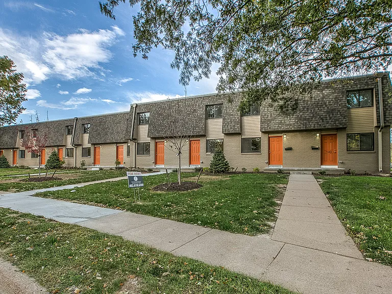 Harrisville Townhomes — Photo 40