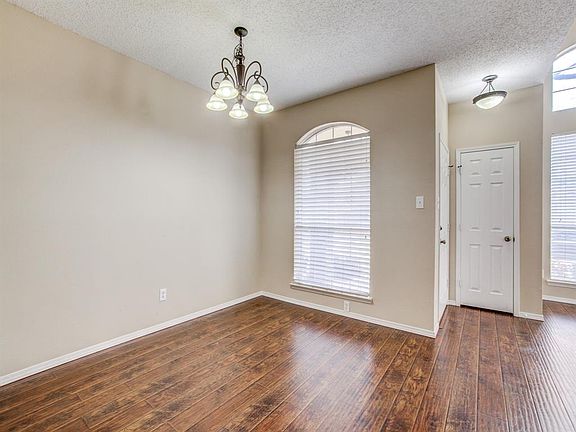 2nd image of 6522 White Oak Dr