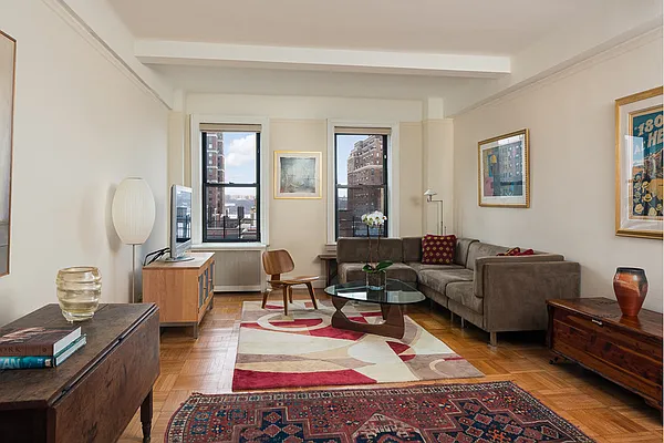 Sold by Stribling | media 11