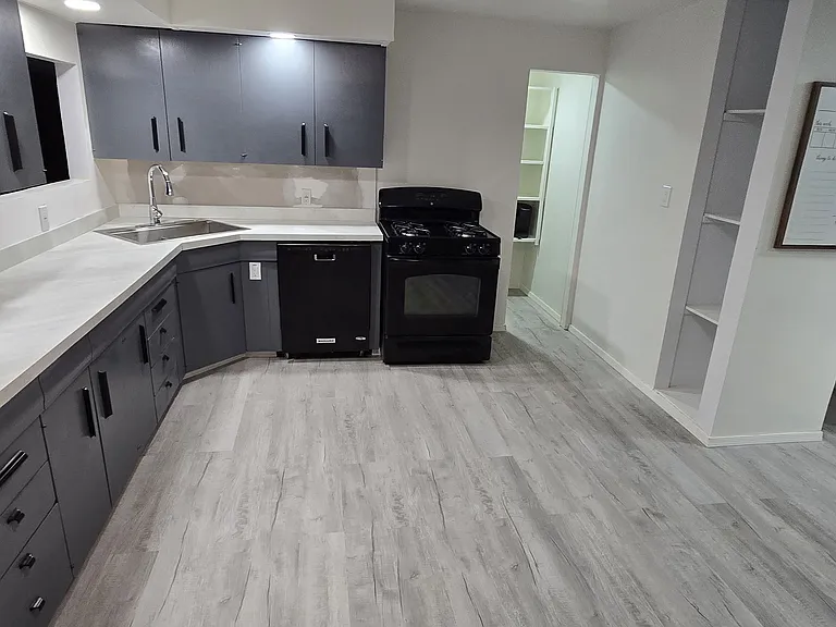 Anita Ave — Photo 12