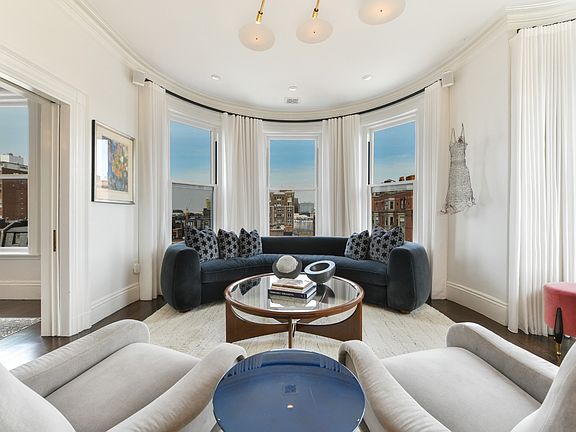 2nd image of 220 Marlborough St APT 6